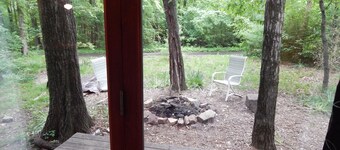 Pine Cabin #2 on 30 Acres! 1 mi. from Carbondale, IL & SIUC Campus
