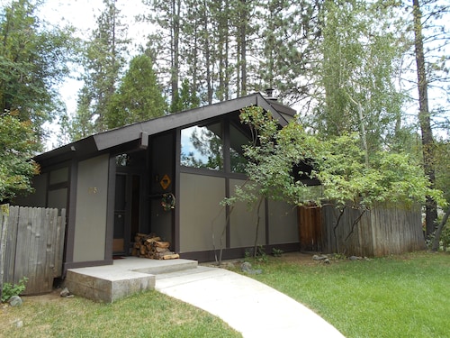 Escape to our mountain home in beautiful Graeagle Meadows, Graeagle California. 