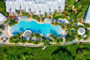 Outdoor pool - Tropical Escape at Mariner’s Club  2BR Key Largo Condo w/ Pools & Marina (Key Largo)
