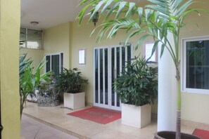 Exterior - Beautiful Gate Hotel (Cotonou)