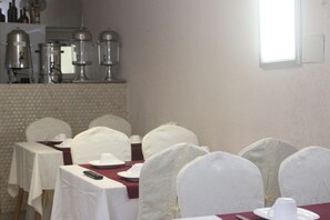 Free daily English breakfast  - Beautiful Gate Hotel (Cotonou)