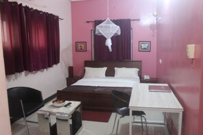 Standard Room, 1 Large Single Bed, Non Smoking - Beautiful Gate Hotel (Cotonou)