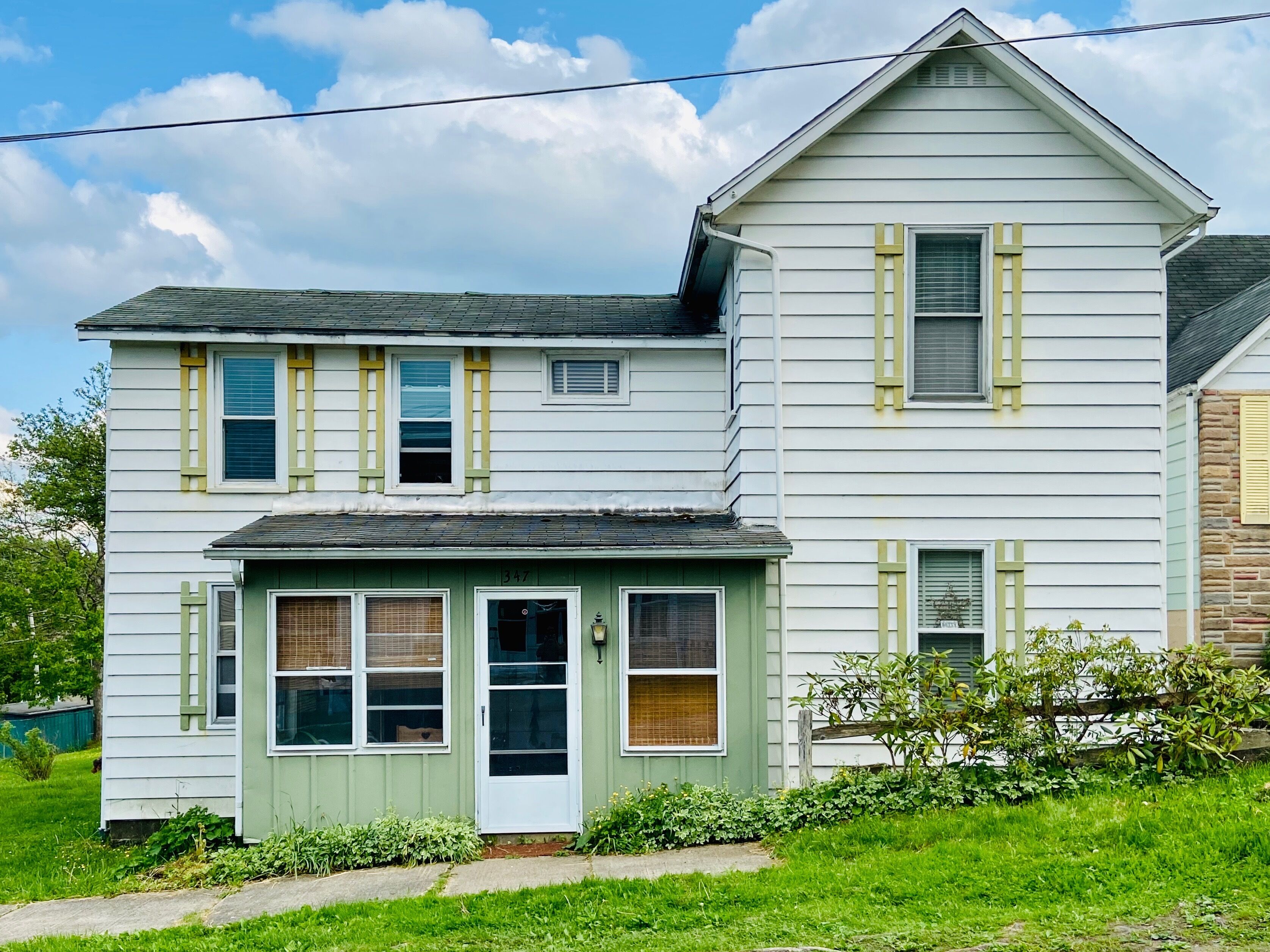 Cozy Duplex steps from Main St