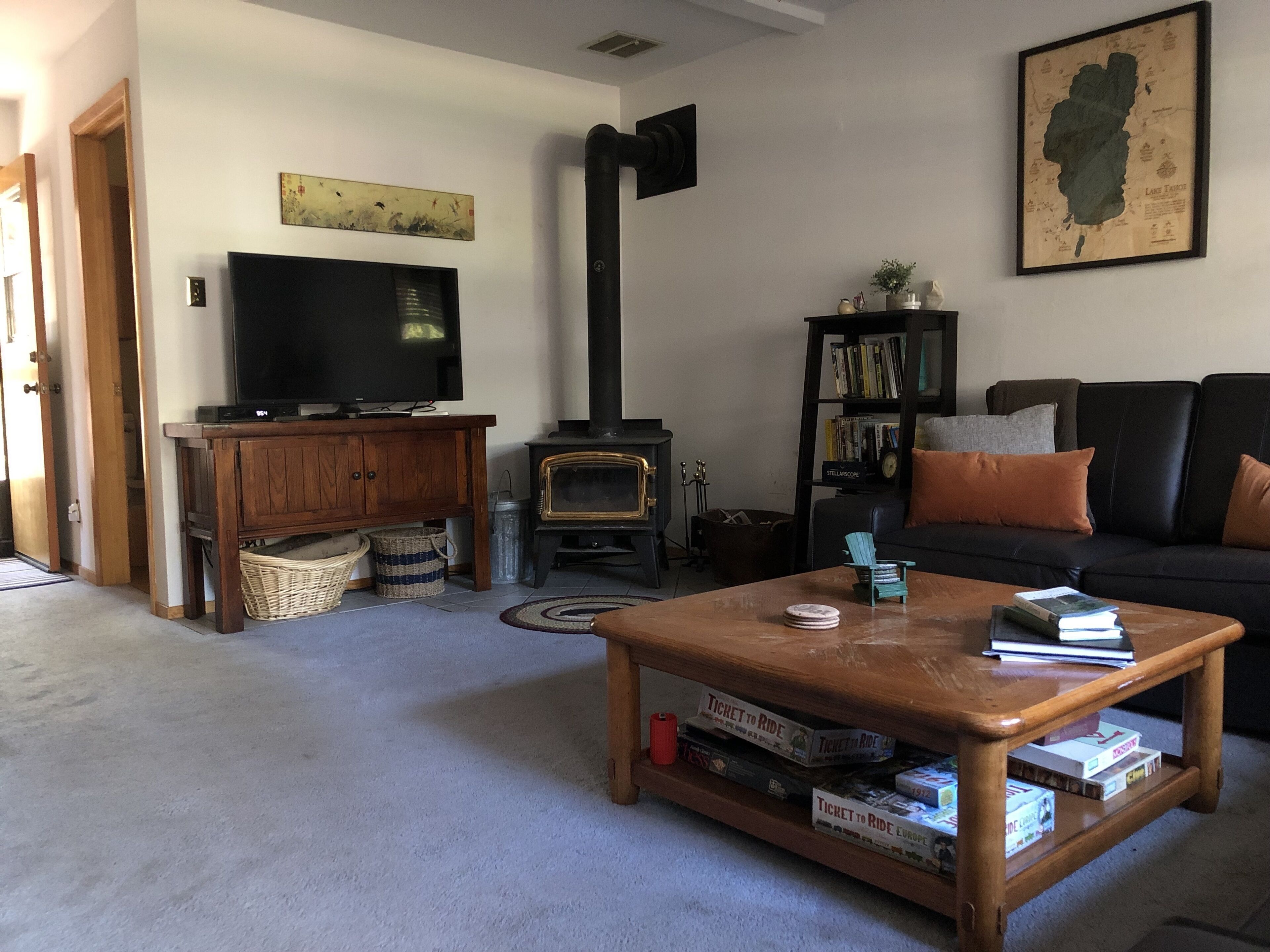 Charming Tahoe City Cabin - Sleeps 6