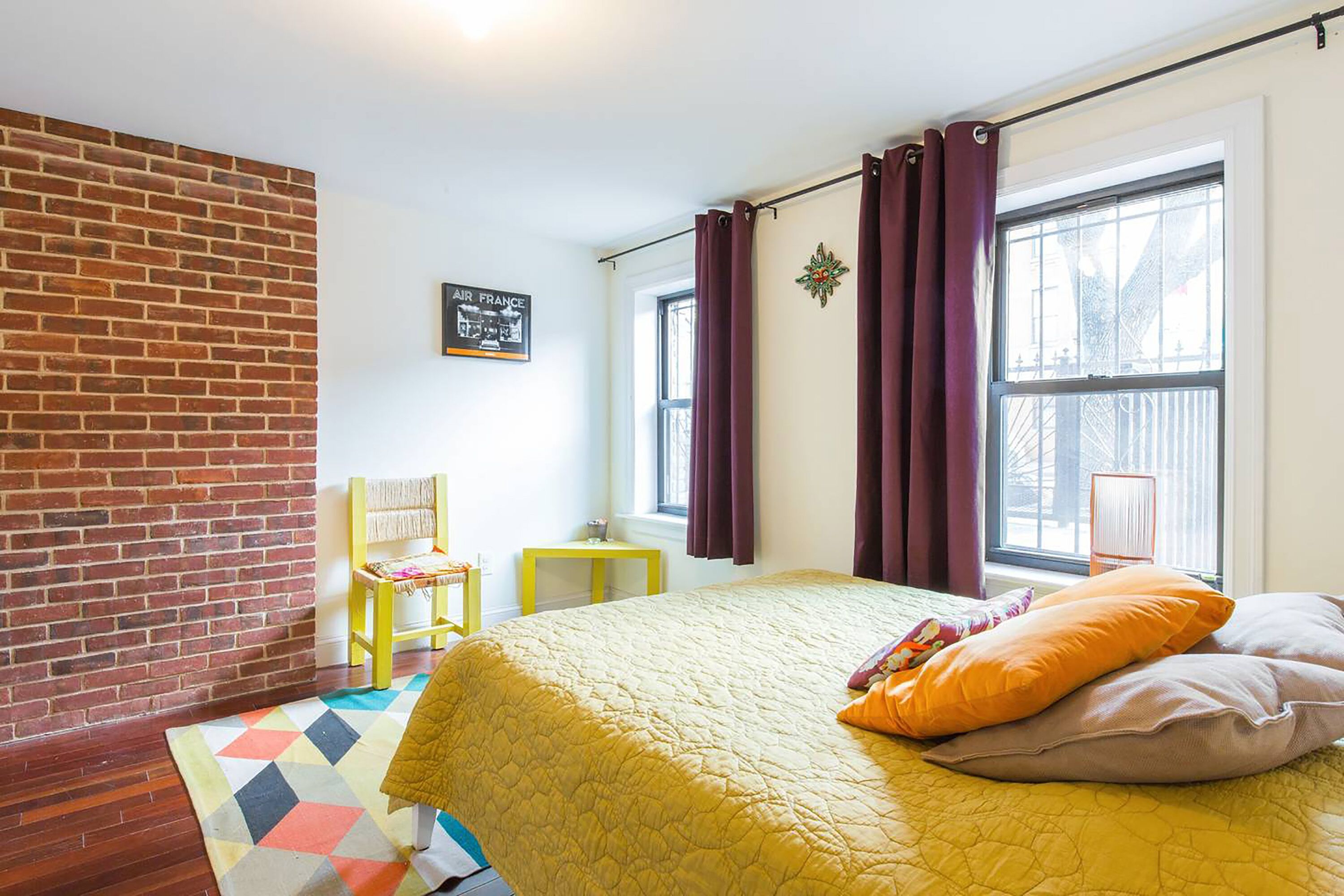 Very clean & cozy independant apt. in Brooklyn home
