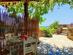 Outdoor dining - KYMA Apartments - Naxos Agios Prokopios 1 - Beautiful sea view (Naxos)