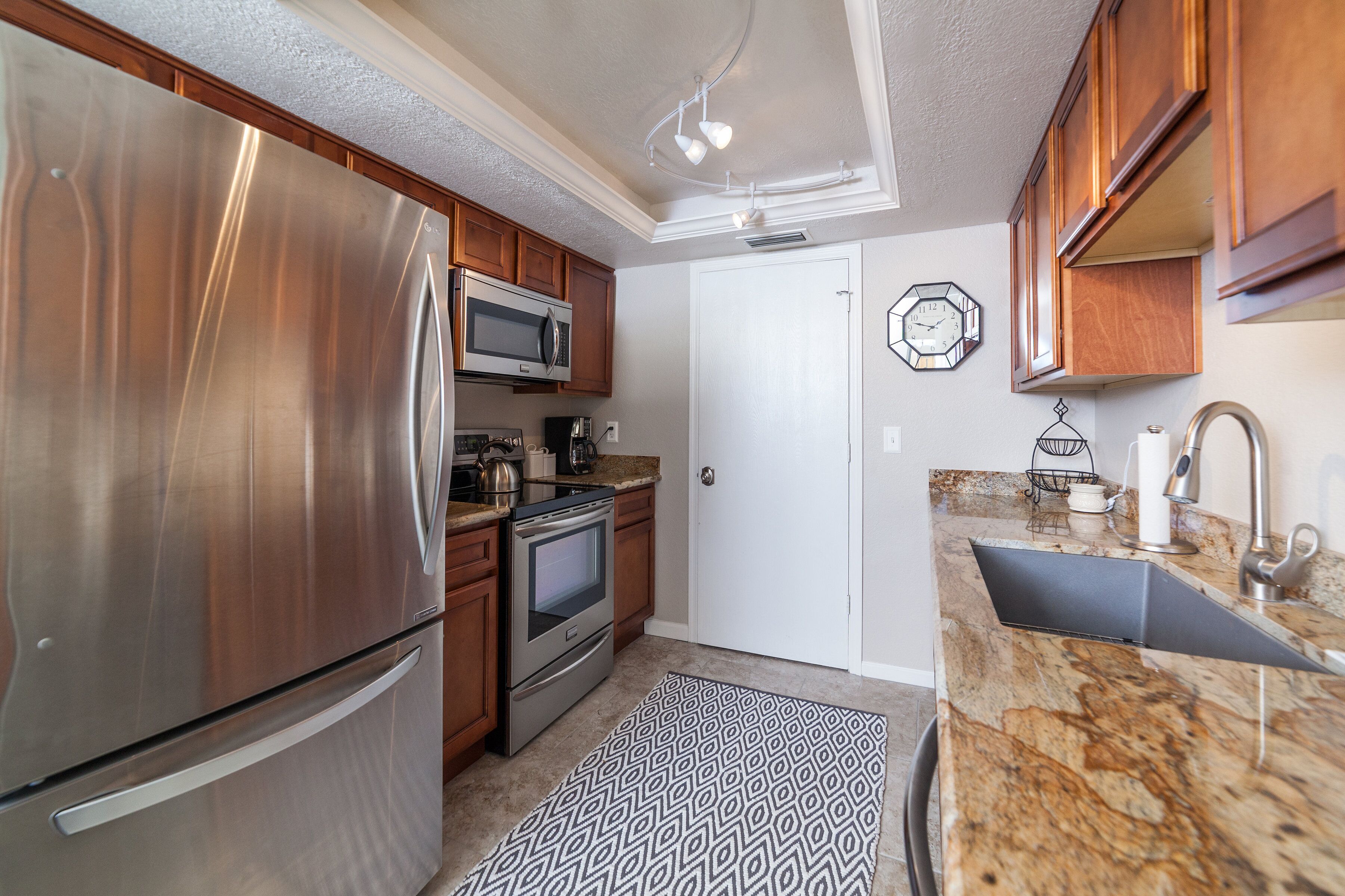 **Professional Cleaners & Low Monthly Rates** BOOK NOW!