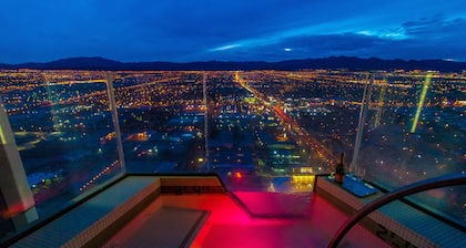 Befindet sich im Palms Place Hotel Condo. Wir bieten kostenlose Parkplätze und keine Resortgebühren.
