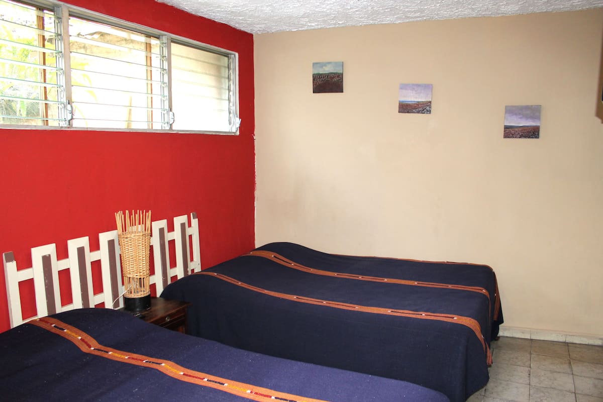 Kamar Double Deluks, 2 Tempat Tidur Double, Bebas Asap Rokok | Wi-Fi gratis dan seprai linen