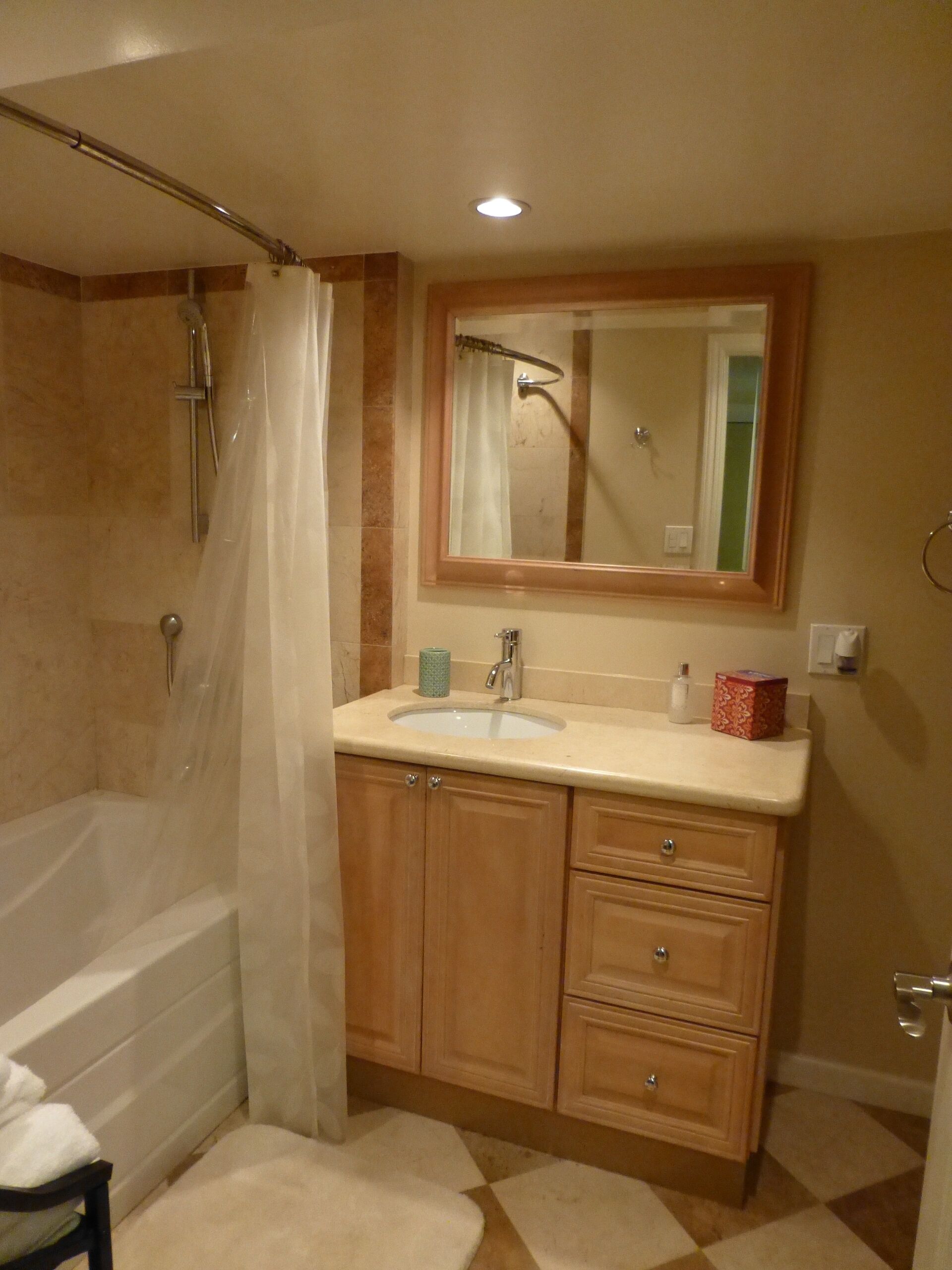 Wonderful Newly Remodeled Studio 