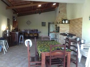 Dining - Chacara for leisure - Next to Catarina Fashion Outlet Catarina (sao roque)