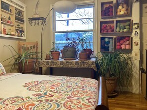 2 bedrooms, iron/ironing board, free WiFi, bed sheets - Pet-Friendly Backyard Oasis in the Nations (Nashville)