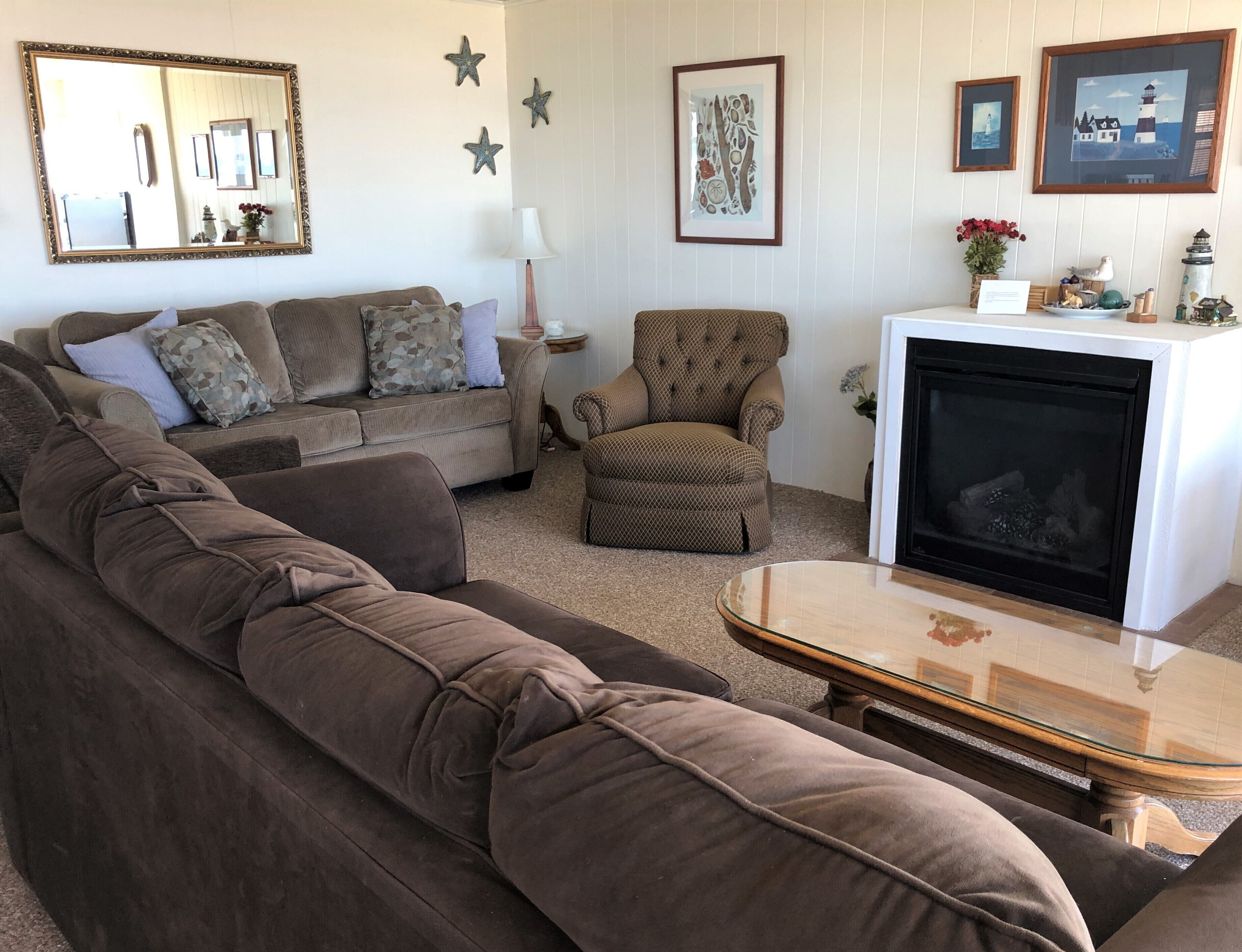 Enjoy a front row seat at the beach with spectacular ocean views in Roads End!