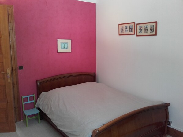 Double Room, Shared Bathroom