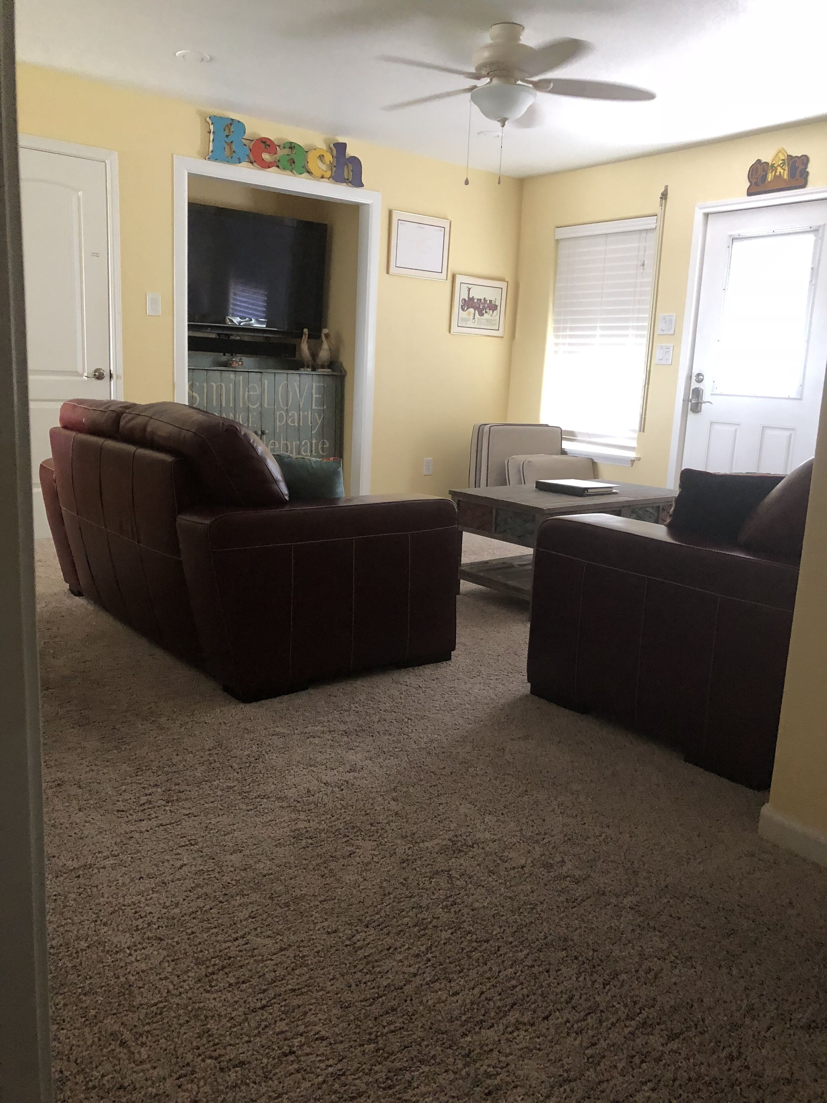 Island Gem nestled between Gulf and ICW with great views!