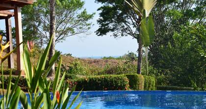 Gorgeous villa with private pool. Ocean View, Playa Bejuco, Esterillos Este.
