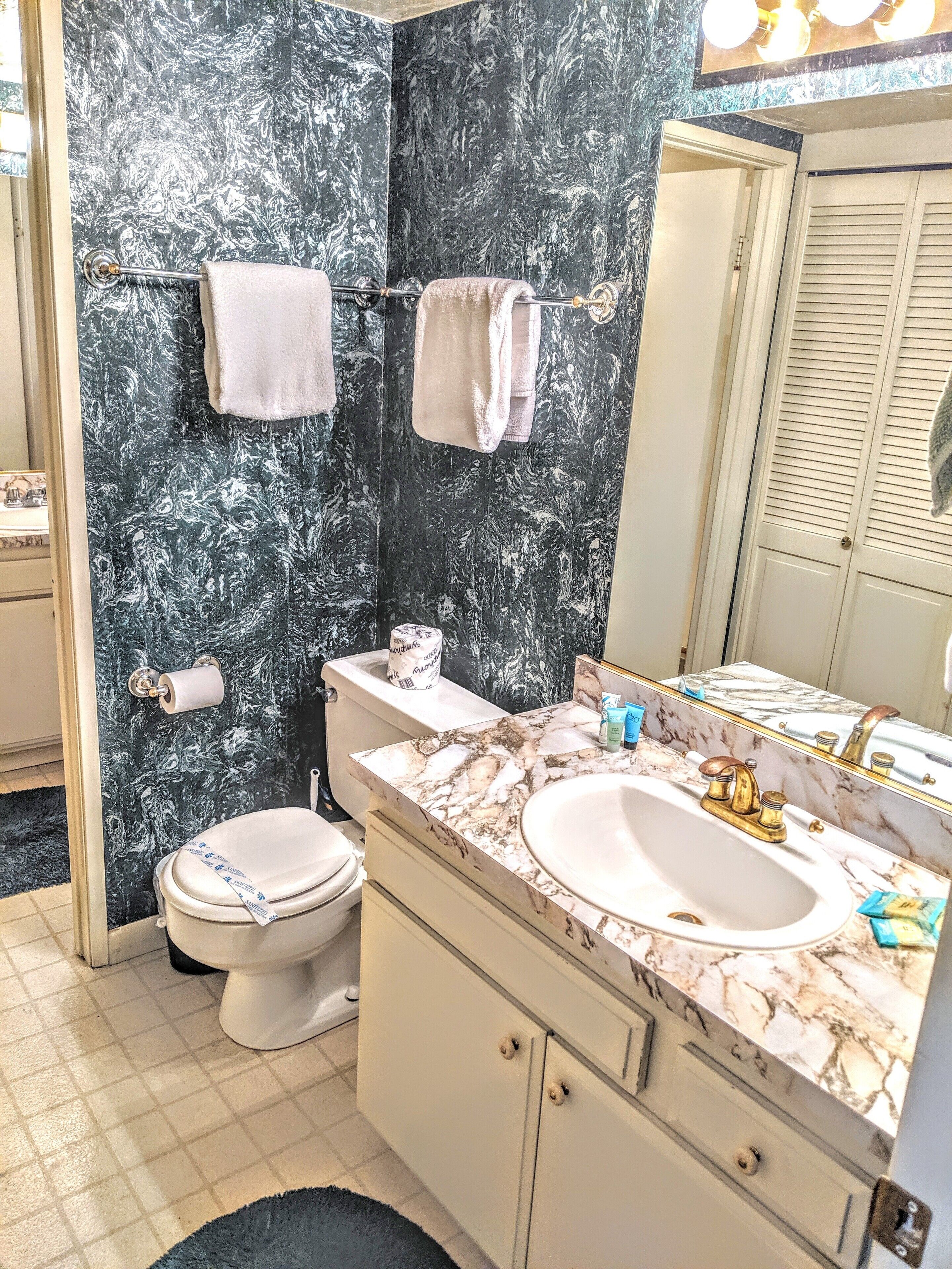 Duschwanne, Handtücher