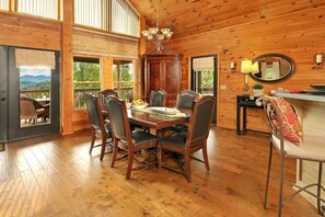 Dining - Private wrap around deck, hot tub under the stars, dog run, horseshoe, fire pit (Sevierville)