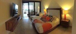 4 habitaciones, tabla de planchar con plancha, wifi y ropa de cama 