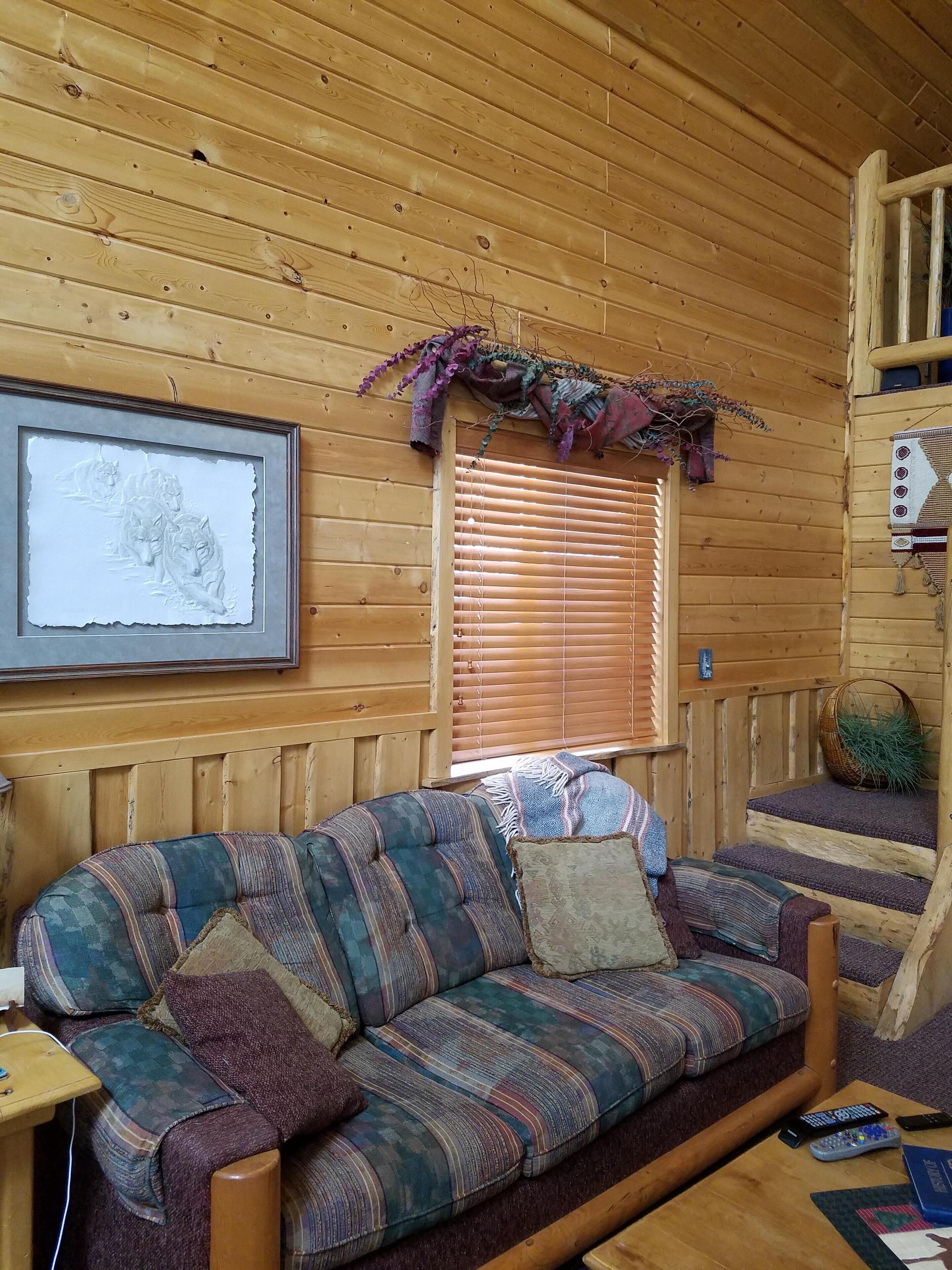 Cozy Vacation Cabin in Island Park  