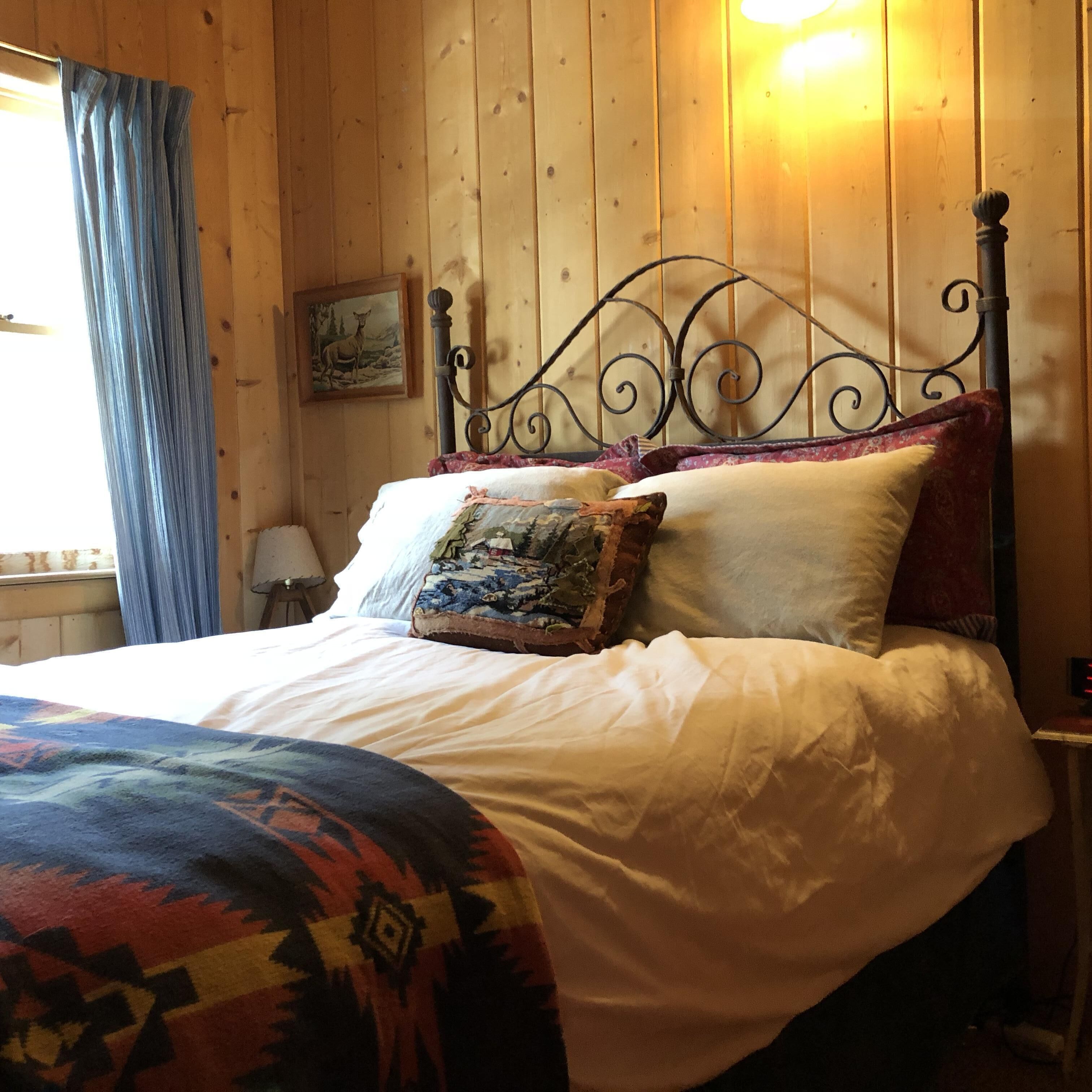 The perfect  cabin in the mountains, minutes to downtown Breckenridge