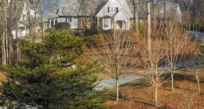 Hampton Hill - 18 hehtaarin tila aivan vedessä