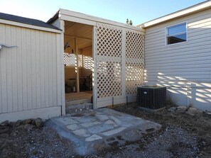 Terrace/patio - Corazones Draw Ranch: Spacious Home on 400 acres (Brewster County)