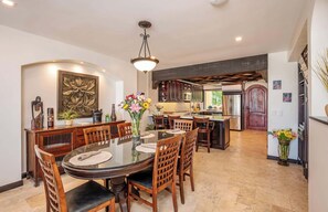 تناول الطعام