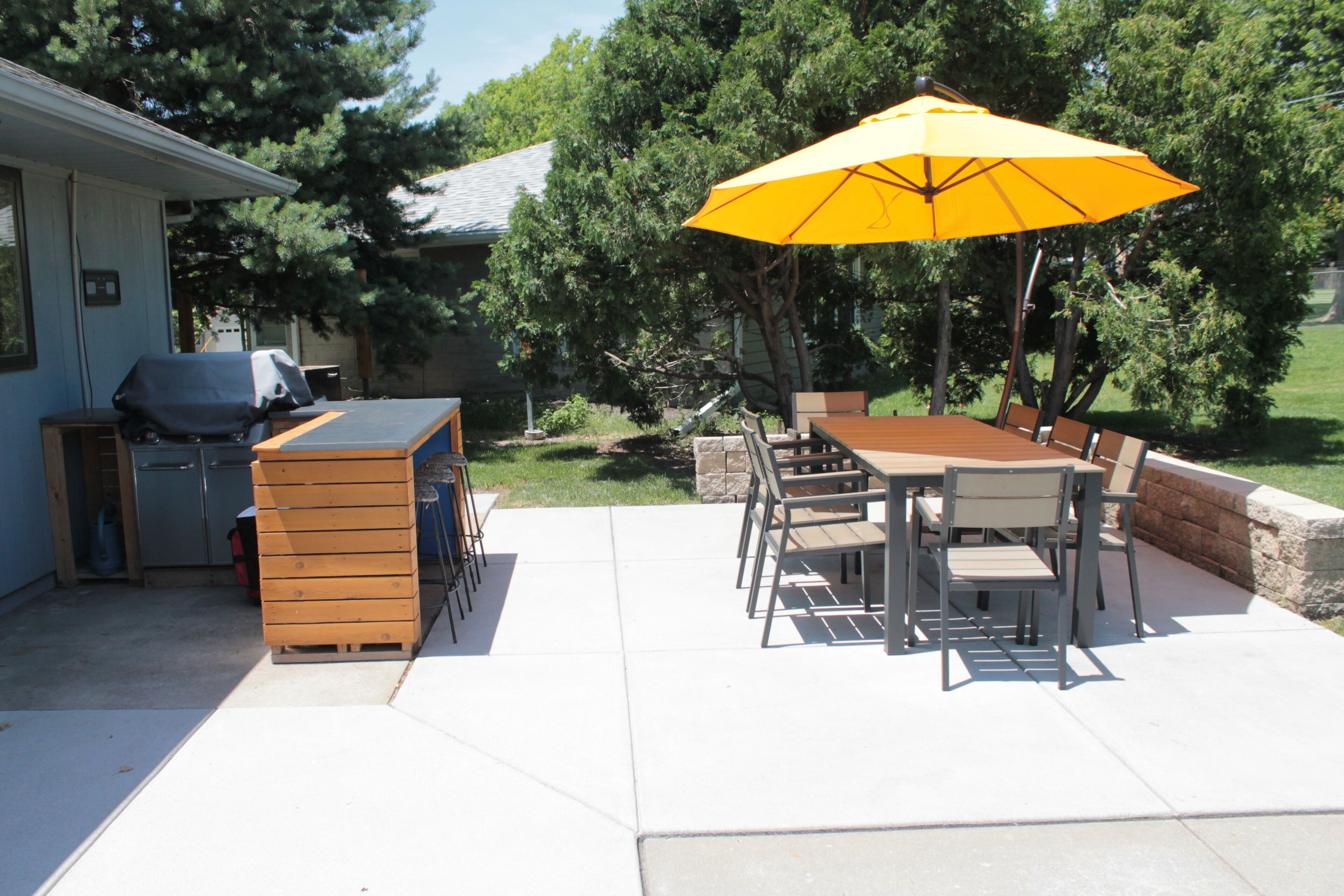 屋外ダイニングエリア