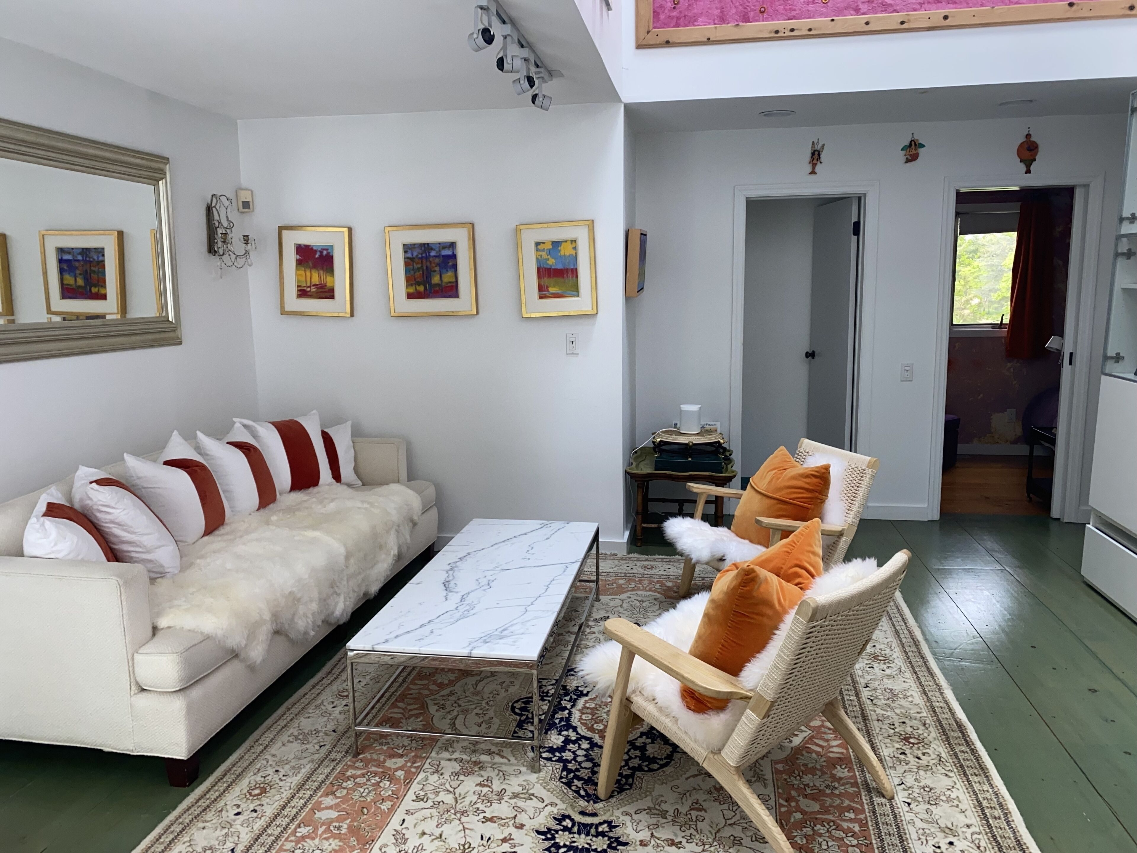 middle living room