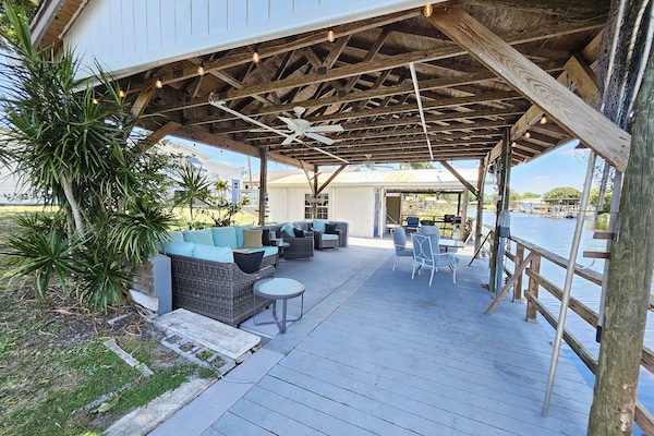 Covered Dock w/Sitting Area