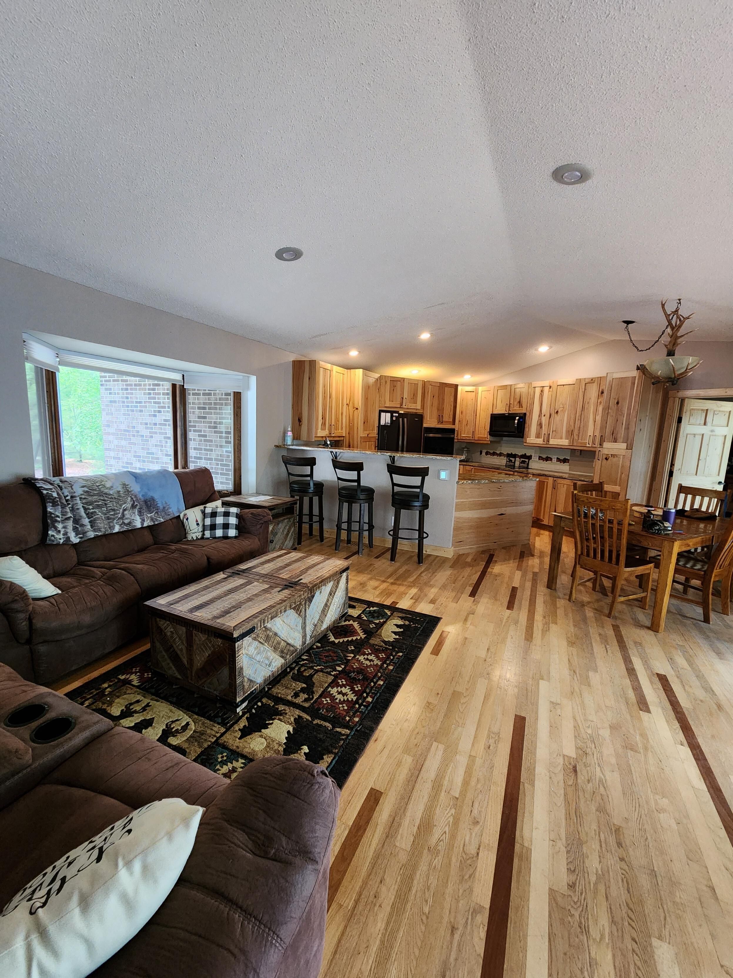 Beautiful And Private Lake Home On Birch Lake