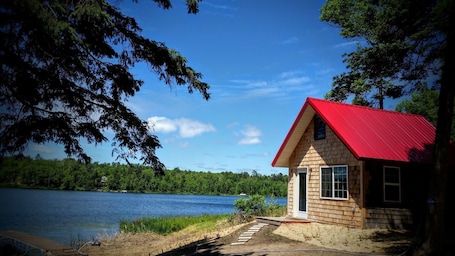 Exterior. The Definition of Get-Away-from-it-All!