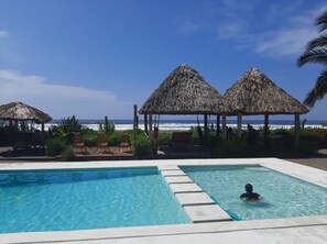 Terrace/patio - Capricho Beach House (Jujutla)
