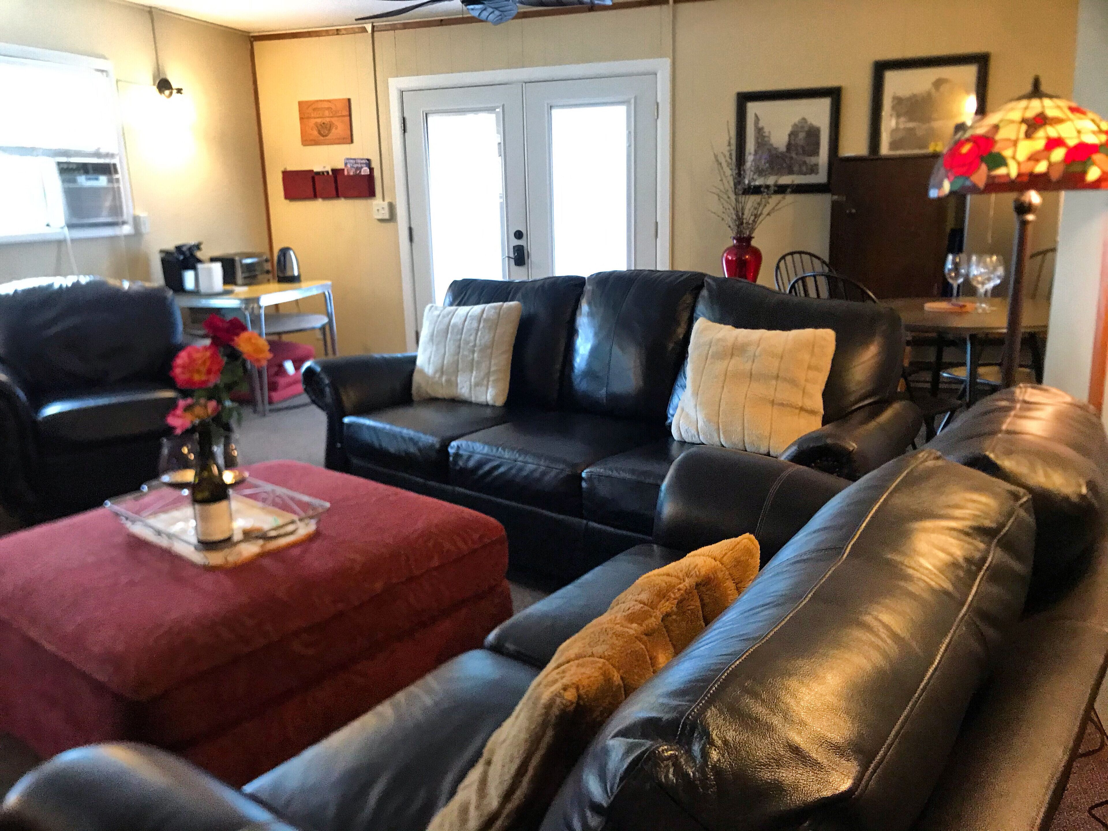 Budget Travel In Wine Country. Oregon Wine Zimmer 😃