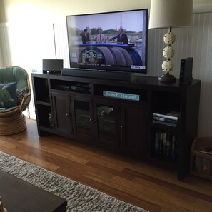 Interior - Newly Renovated And Furnished Oceanfront Condo (Ocean City)