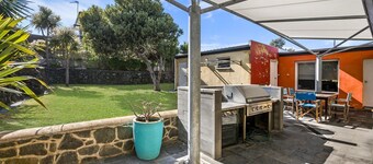 Rossleague House - Spacious Home with River Views