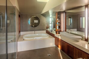 Villa, 4 Schlafzimmer, Meerblick | Badezimmer