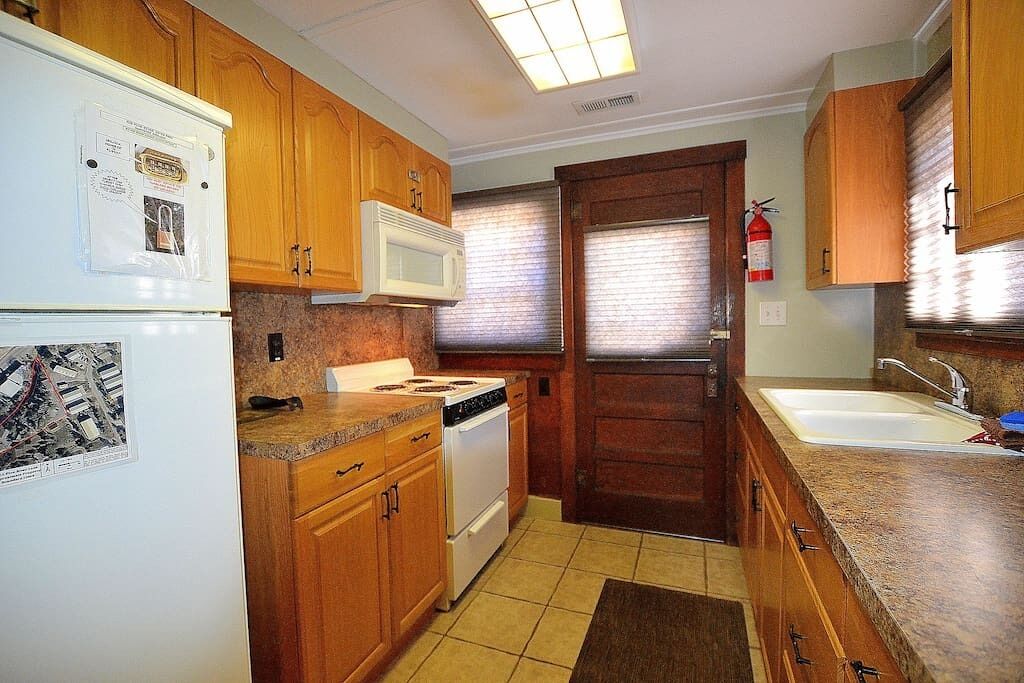 Turning Leaf Cabin - Riverfront 1 bedroom cabin - a perfect place to stay!