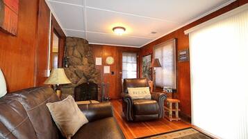 TV, fireplace, DVD player