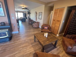 Televisión y reproductor de DVD 