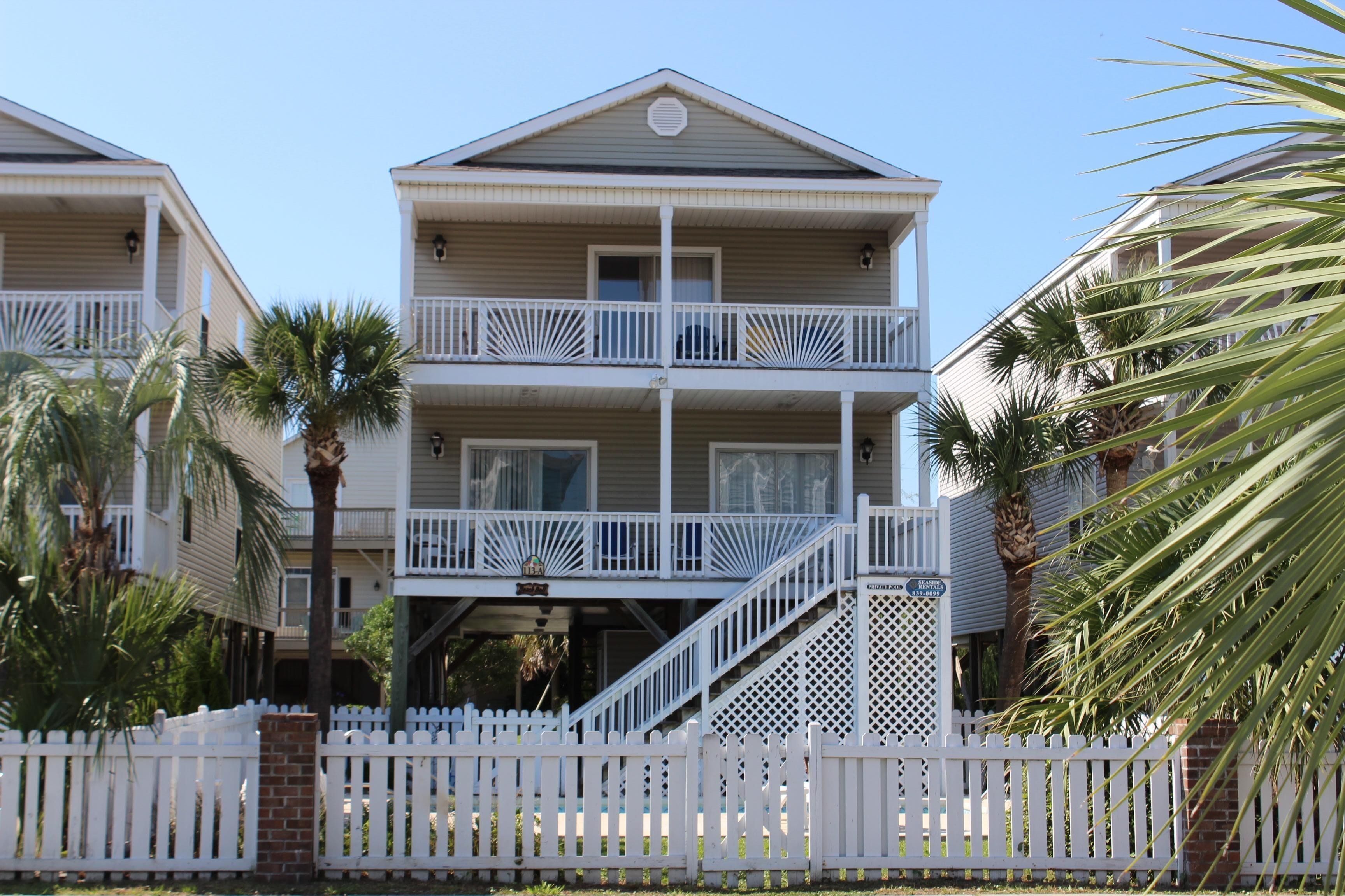 'BEACH BALL',Ocean Blvd,Great Location, Near Pier,Restaurants,See Reviews