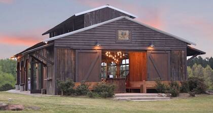Composé familial unique prÚs de Callaway Gardens, parfait pour les mariages et les réunions