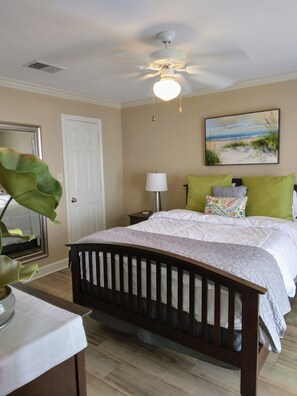 2 室のベッドルーム、アイロン / アイロン台、旅行用ベビーベッド、WiFi (無料)