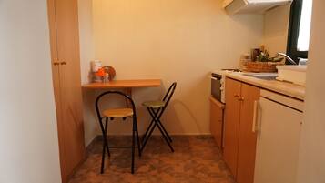 雪櫃、焗爐、爐具、咖啡機/沖茶器