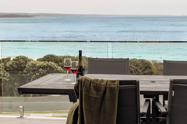 屋外ダイニングエリア