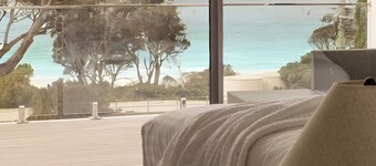 LUXURY BEACH HOUSE BINALONG on BAY OF FIRES 