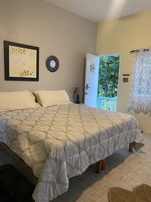 1 slaapkamer, een strijkplank/strijkijzer, gratis wifi, beddengoed