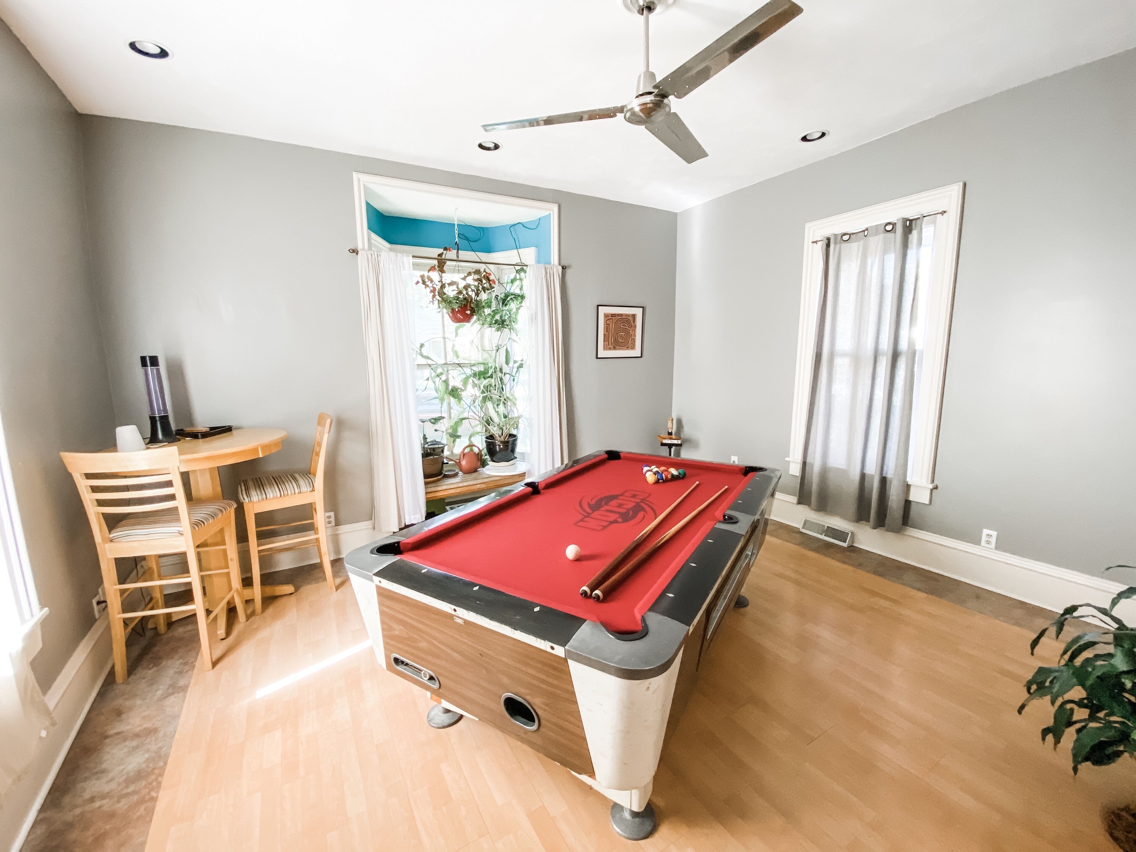 Spacious, Artsy, Historic Downtown Home