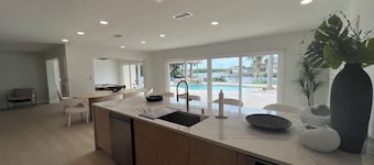 Nydelig 3 seng 3 bad hjemme